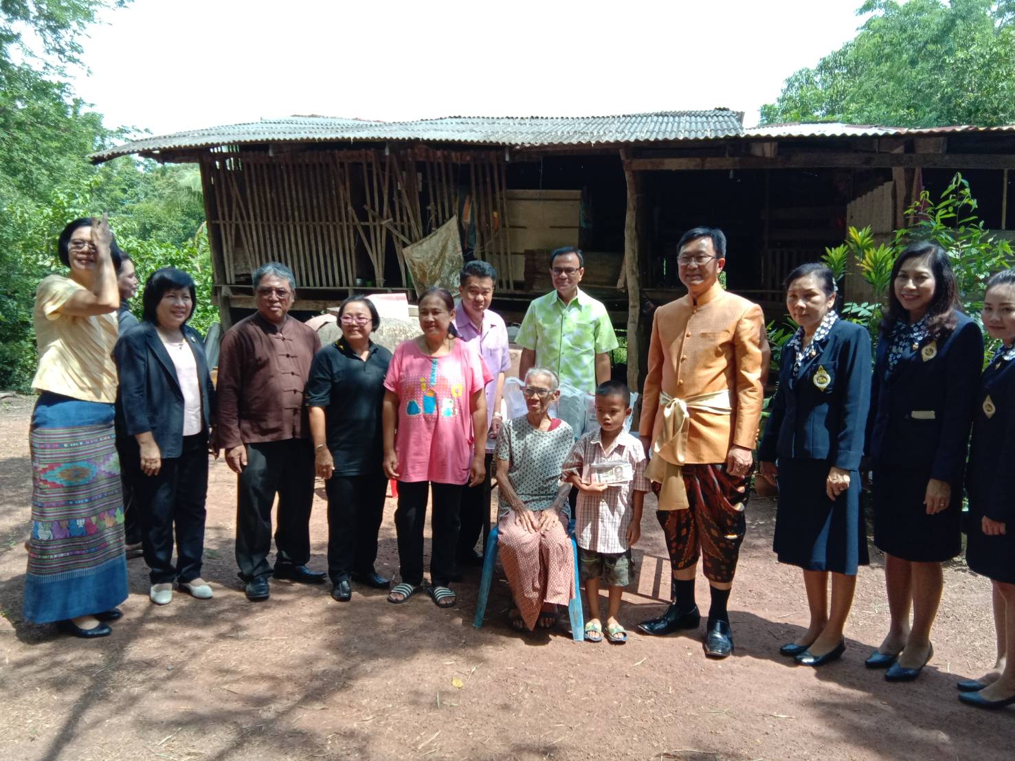 จังหวัดปราจีนบุรีมอบเงินทุนอุปการะเด็กของกองทุนพัฒนาเด็กในชนบทในพระราาชูปถัมภ์สมเด็จพระเทพรัตนราชสุดาฯสยามบรมราชกุมารี