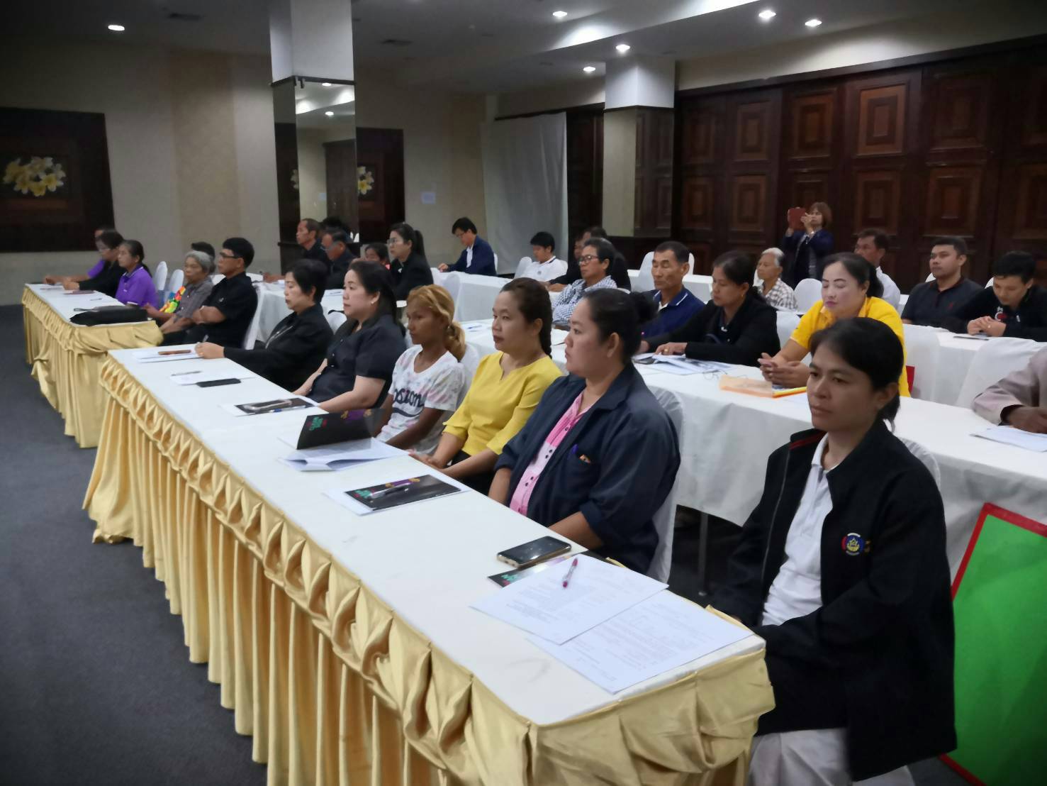 โครงการนำเสนอผลการส่งเสริมคุณภาพชีวิตครัวเรือนที่ตกเกณฑ์ จปฐ.ตามหลักปรัชญาของเศรษฐกิจพอเพียง จังหวัดปราจีนบุรี