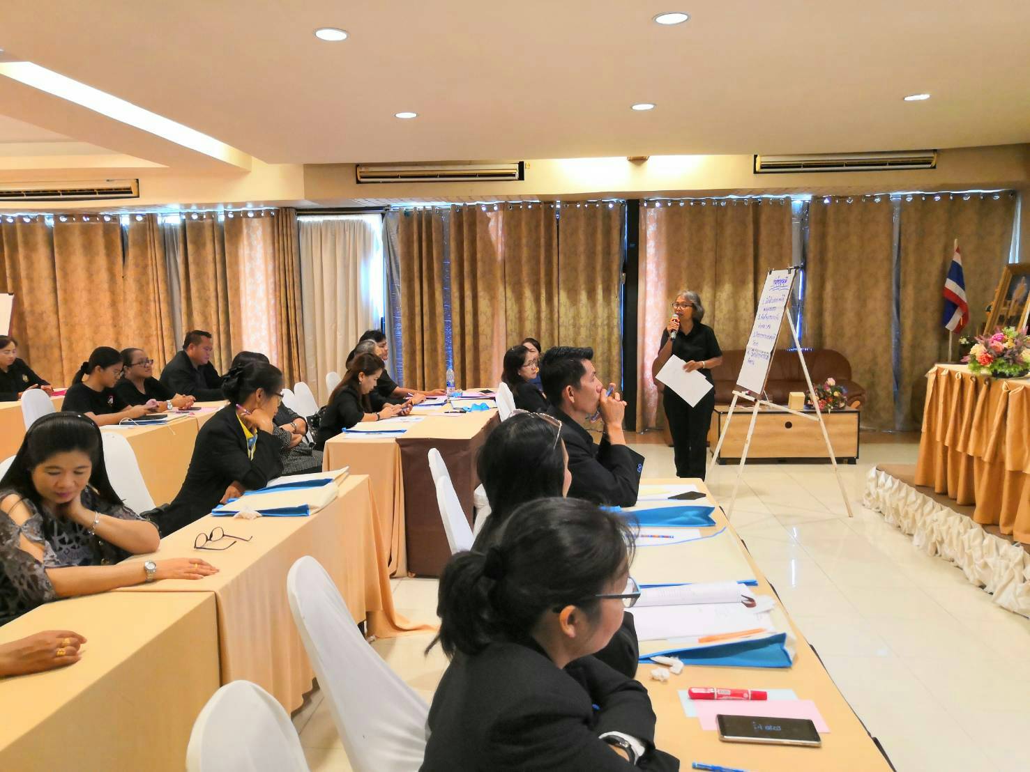 โครงการเวทีเสริมสร้างความเข้มแข็งการดำเนินงานกองทุนพัฒนาบทบาทสตรี แก่คณะอนุกรรมการกลั่นกรอง และติดตามผลการดำเนินงานกองทุนพัฒนาบทบาทสตรี (อกส.อ.)