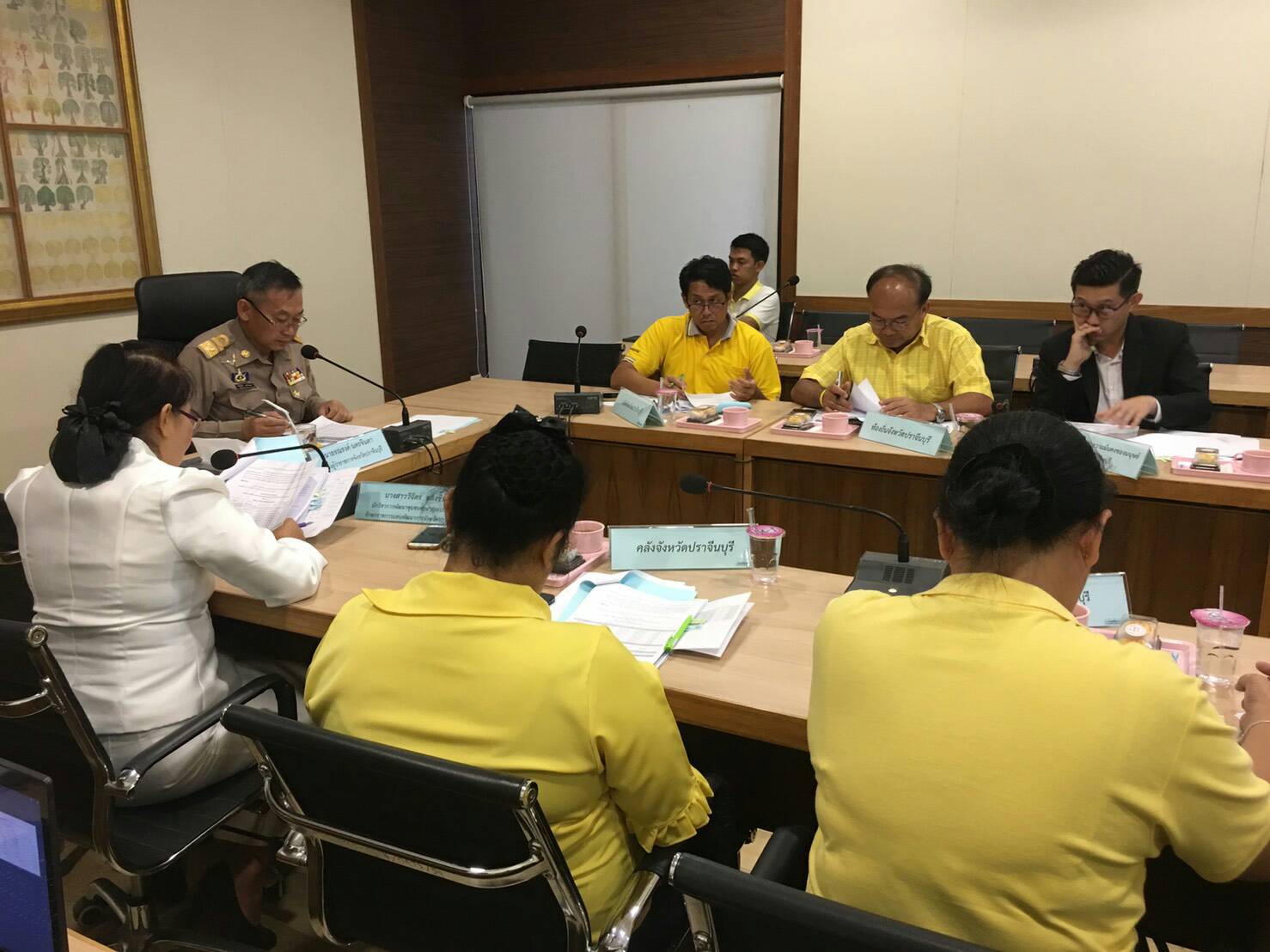 ประชุมคณะอนุกรรมการบริหารกองทุนพัฒนาบทบาทสตรี (อกสจ.ปราจีนบุรี)