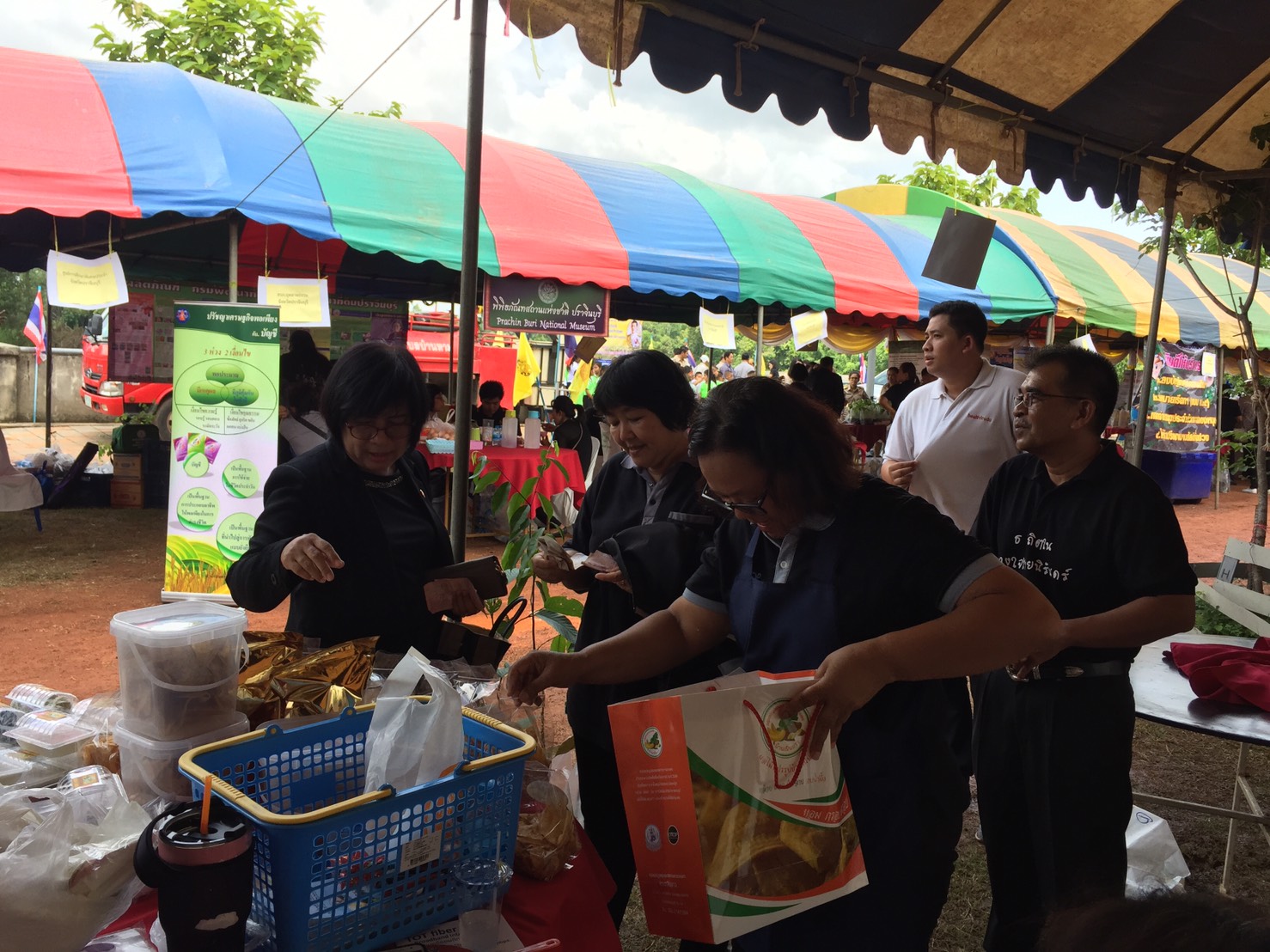 โครงการหน่วยบำบัดทุกข์ บำรุงสุข สร้างรอยยิ้มให้ประชาชน จังหวัดปราจีนบุรี ประจำเดือนมิถุนายน ๒๕๖๒