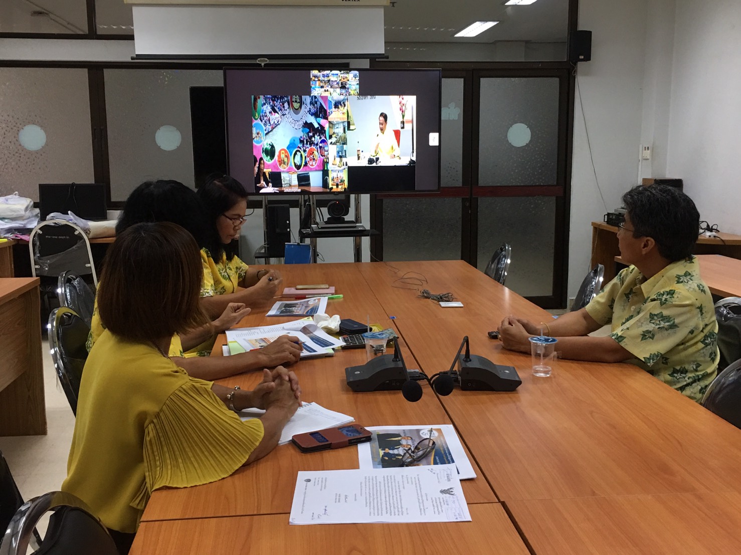 ประชุมสร้างความเข้าใจการดำเนินงานแก้ไขปัญหาความยากจนเชิงบูรณาการ ระหว่างกรมการพัฒนาชุมชน กระทรวงมหาดไทย และมูลนิธิปอเต็กตึ๊ง ผ่านระบบ Video Conference