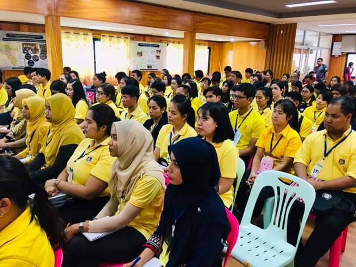 การฝึกอบรมก่อนปฏิบัติงานอาสาพัฒนา (อสพ.) รุ่นที่ 71/1 จำนวน 100 คน ซึ่งจัดขึ้นระหว่างวันที่ 18-24 กรกฎาคม 2562 ณ สถาบันการเงินชุมชน บ้านขอนขว้าง ตำบลดงขี้เหล็ก อำเภอเมืองปราจีนบุรี จังหวัดปราจีนบุรี