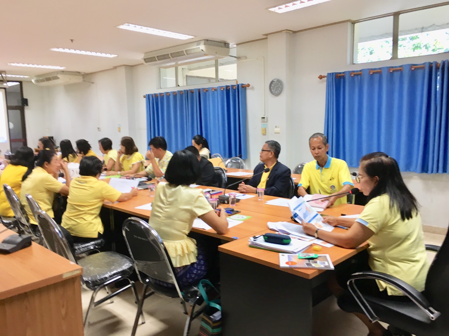 การประชุมเพื่อติดตามการดำเนินงานโครงการชุมชนท่องเที่ยว OTOP นวัตวิถี