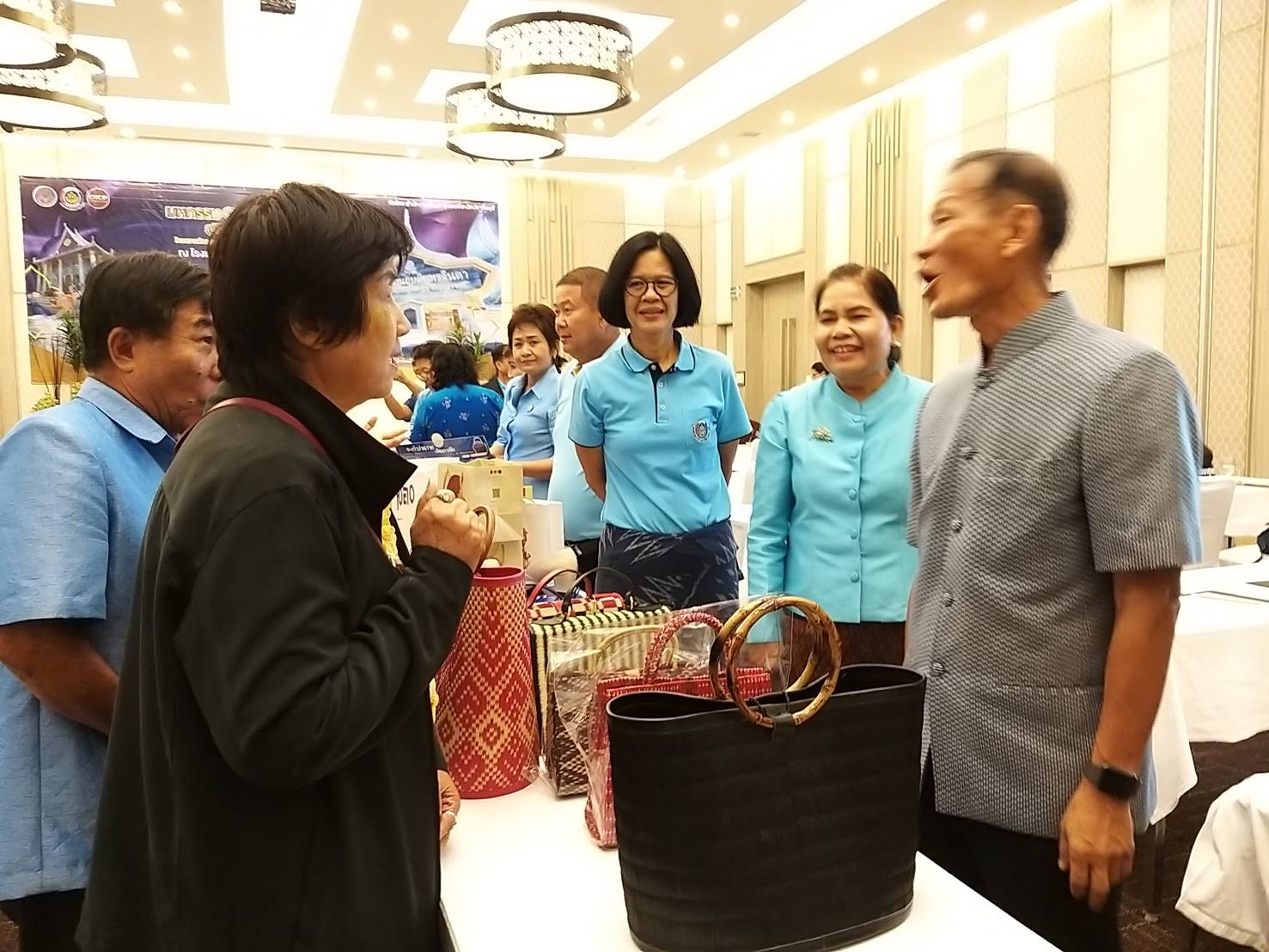 การแถลงข่าวการจัดงาน “มหกรรม OTOP และผลิตภัณฑ์พื้นถิ่น ภูมิปัญญาปราจีนบุรี สู่ภูมิภาคอาเซียน” ตามโครงการพัฒนาและขยายช่องทางการตลาดผู้ผลิต ผู้ประกอบการ OTOP จังหวัดปราจีนบุรี กิจกรรมที่ 2 การแสดง จำหน่าย และประกวดผลิตภัณฑ์ OTOP ณ โรงแรมแคนทารี 304 อำเภอศรีมหาโพธิ จังหวัดปราจีนบุรี