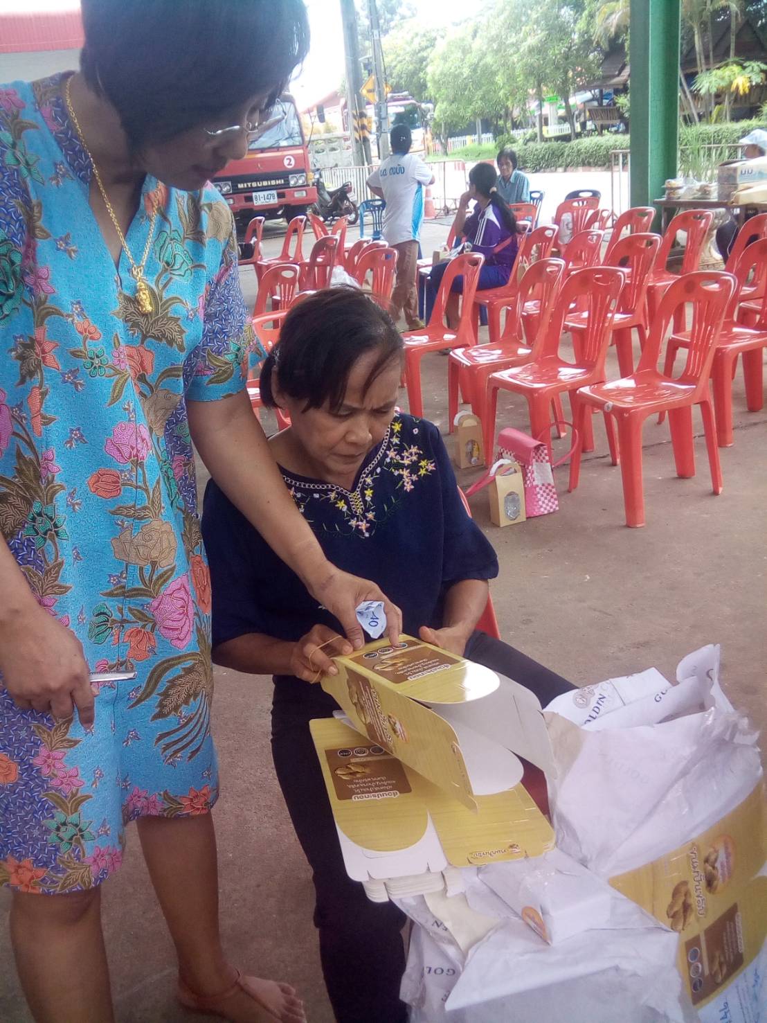 โครงการพัฒนาและขยายช่องทางการตลาดผู้ผลิต ผู้ประกอบการ OTOP จังหวัดปราจีนบุรี กิจกรรมที่ 1 การพัฒนาผลิตภัณฑ์เพื่อสร้างนวัตกรรม