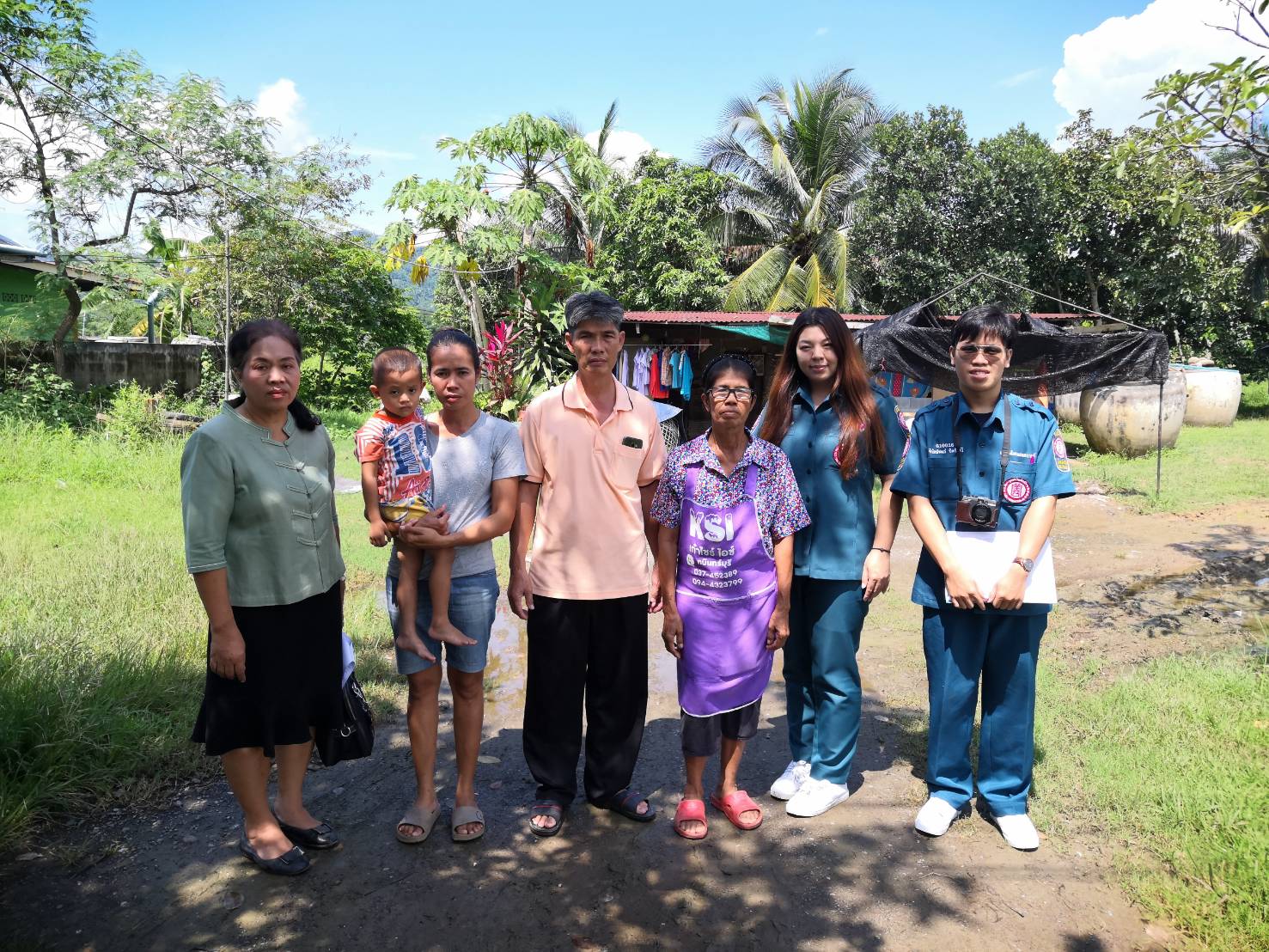 การสนับสนุนข้อมูลครัวเรือนยากจนให้แก่ทีมงานมูลนิธิปอเต็กตึ้งในการลงพื้นที่สำรวจข้อมูลครัวเรือนยากจน ที่ขอรับการสนับสนุนการประกอบอาชีพ ตามบันทึกข้อตกลงความร่วมมือในการแก้ไขปัญหาความยากจนเชิงบูรณาการ ระหว่างกรมการพัฒนาชุมชนกับมูลนิธิปอเต็กตึ้ง