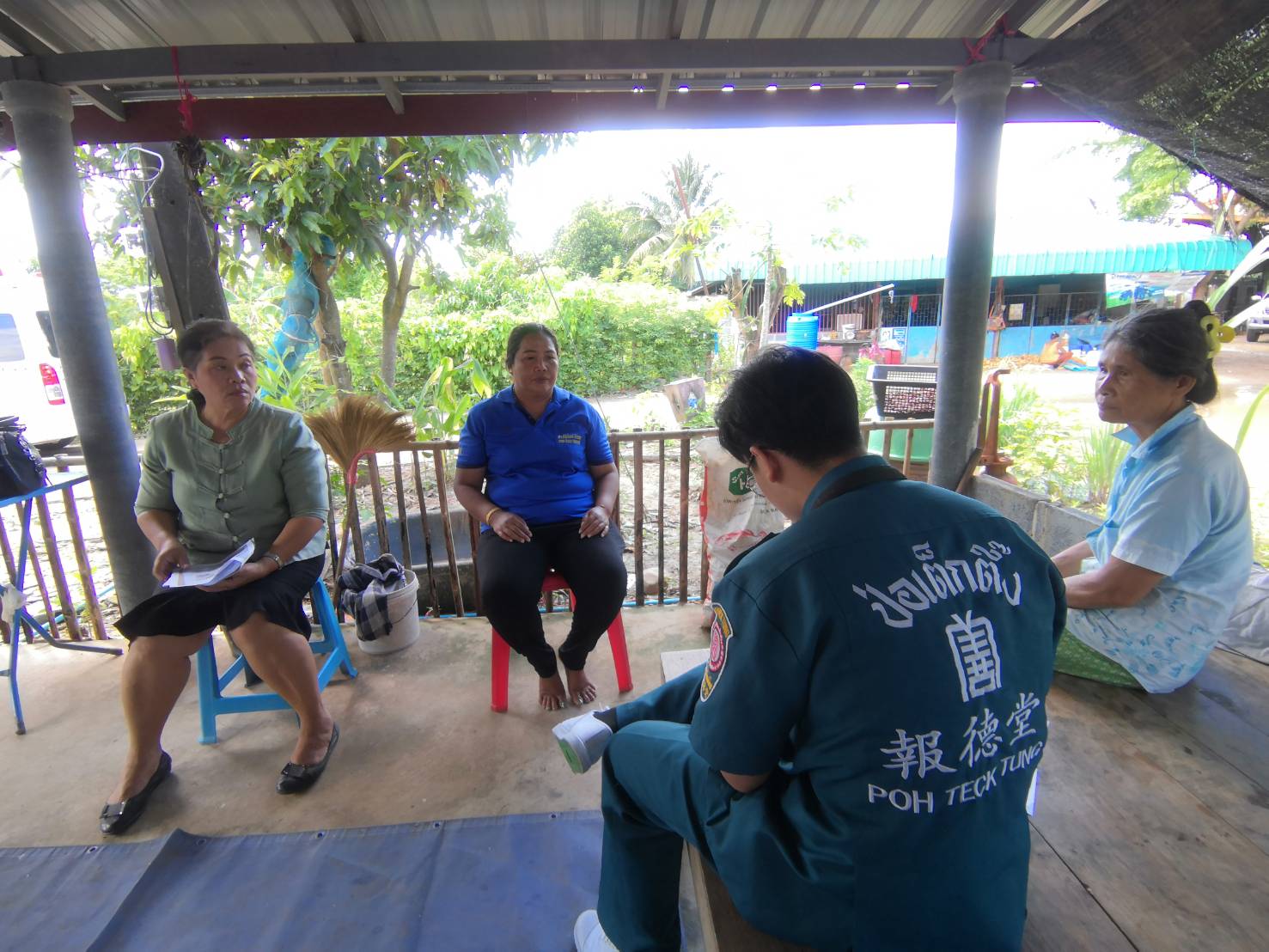 การสนับสนุนข้อมูลครัวเรือนยากจนให้แก่ทีมงานมูลนิธิปอเต็กตึ้งในการลงพื้นที่สำรวจข้อมูลครัวเรือนยากจน ที่ขอรับการสนับสนุนการประกอบอาชีพ ตามบันทึกข้อตกลงความร่วมมือในการแก้ไขปัญหาความยากจนเชิงบูรณาการ ระหว่างกรมการพัฒนาชุมชนกับมูลนิธิปอเต็กตึ้ง