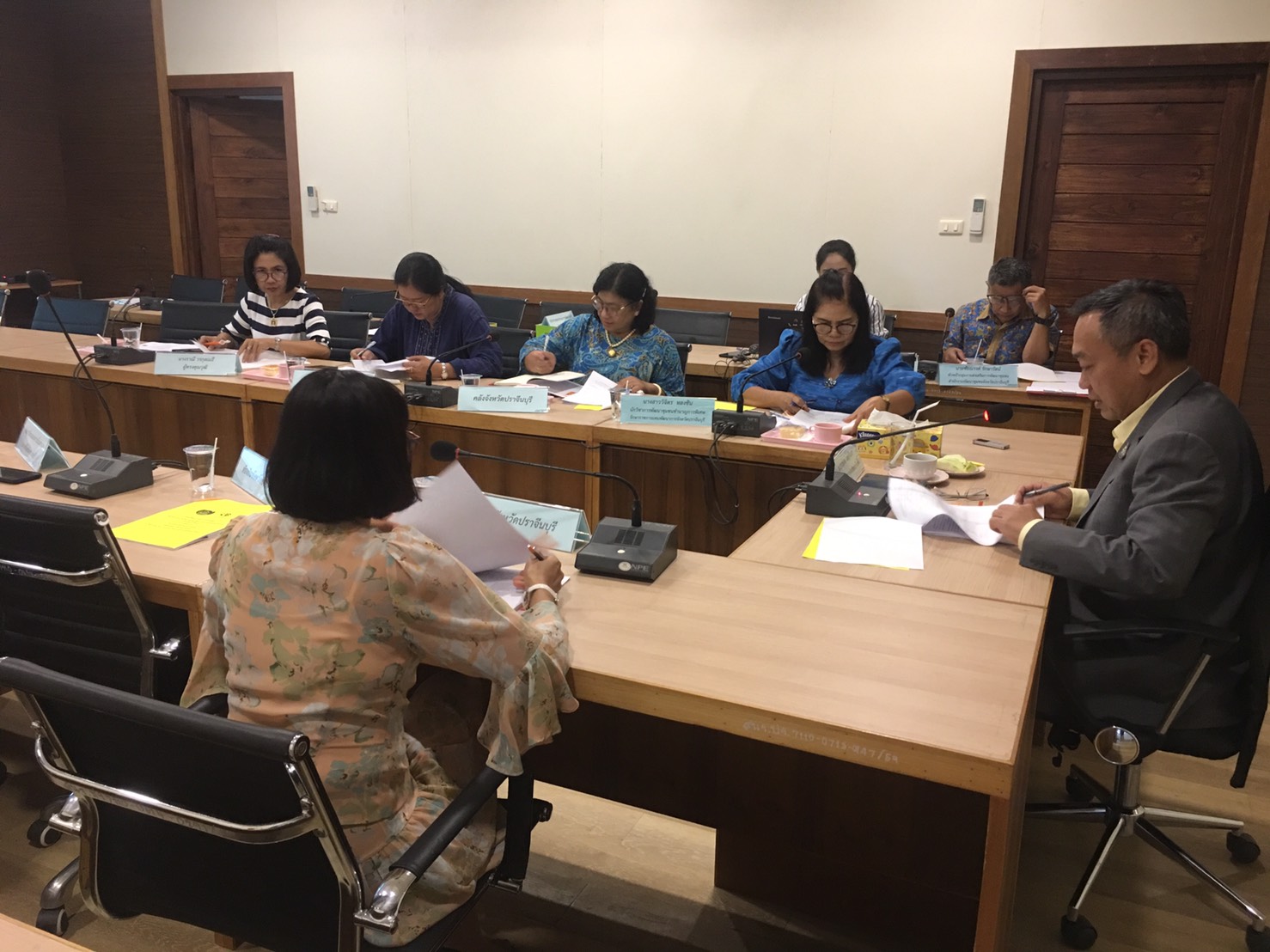 การประชุมคณะอนุกรรมการบริหารกองทุนพัฒนาบทบาทสตรีระดับจังหวัด จังหวัดปราจีนบุรี ครั้งที่ 10/2562