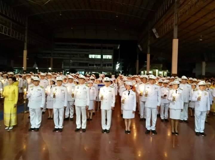 พิธีจุดเทียนเพื่อน้อมรำลึกในพระมหากรุณาธิคุณพระบาทสมเด็จพระบรมชนกาธิเบศร มหาภูมิพลอดุลยเดชมหาราช บรมนาถบพิตร  ณ อาคาร 95 ปี  โรงเรียนปราจิณราษฎรอำรุง  ตำบลหน้าเมือง อำเภอเมืองปราจีนบุรี  จังหวัดปราจีนบุรี