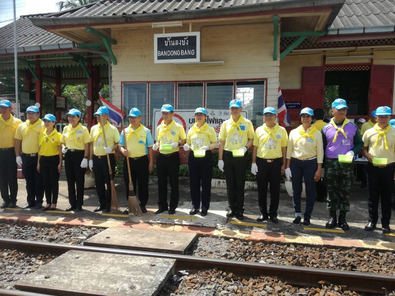 พิธีเปิดการจัดกิจกรรมจิตอาสาพัฒนา ทำความสะอาด สถานีรถไฟ และเส้นทางรถไฟ ถวายพระราชกุศลและน้อมรำลึกเนื่องในโอกาสวันคล้ายวันสวรรคตพระบาทสมเด็จพระจุลจอมเกล้าเจ้าอยู่หัว
