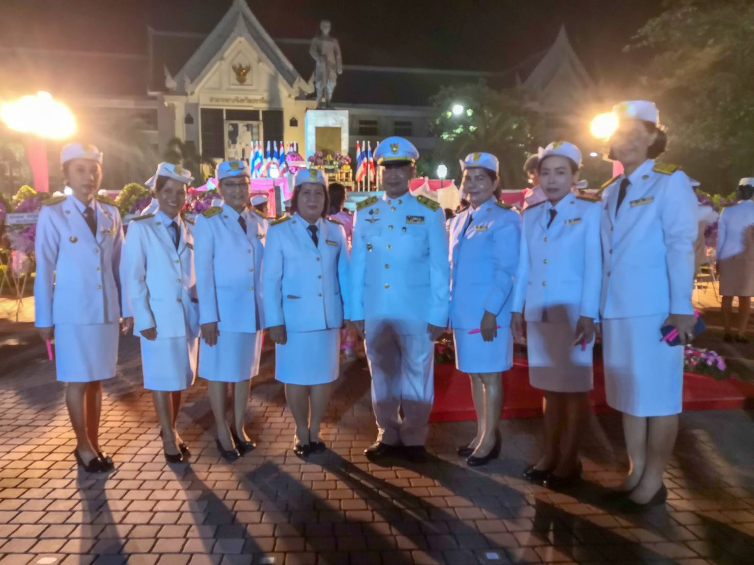 พิธีจุดเทียนเพื่อน้อมรำลึกในพระมหากรุณาธิคุณพระบาทสมเด็จพระจุลจอมเกล้าเจ้าอยู่หัว