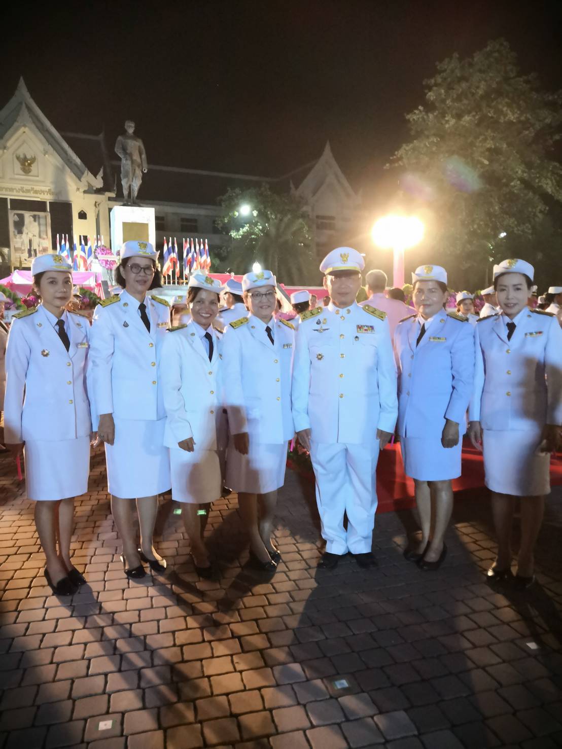 พิธีจุดเทียนเพื่อน้อมรำลึกในพระมหากรุณาธิคุณพระบาทสมเด็จพระจุลจอมเกล้าเจ้าอยู่หัว