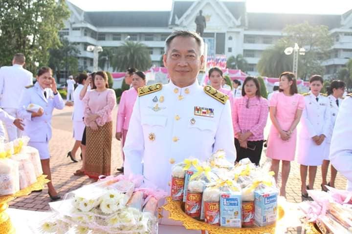 พิธีทำบุญตักบาตรพระสงฆ์เนื่องในวันคล้ายวันสวรรคตพระบาทสมเด็จพระจุลจอมเกล้าเจ้าอยู่หัว พิธีวางพวงมาลาและถวายบังคมพระบาทสมเด็จพระจุลจอมเกล้าเจ้าอยู่หัว
