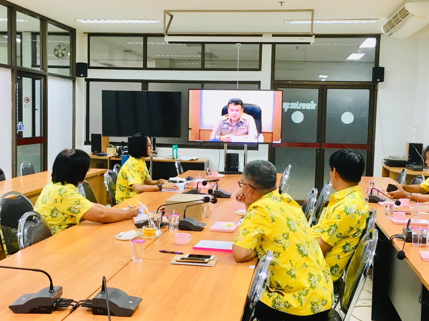 การประชุมกรมการพัฒนาชุมชน ครั้งที่ 10/2562  ณ ห้องประชุม 3001 ชั้น 3 กรมการพัฒนาชุมชน ผ่านระบบทีวี พช.