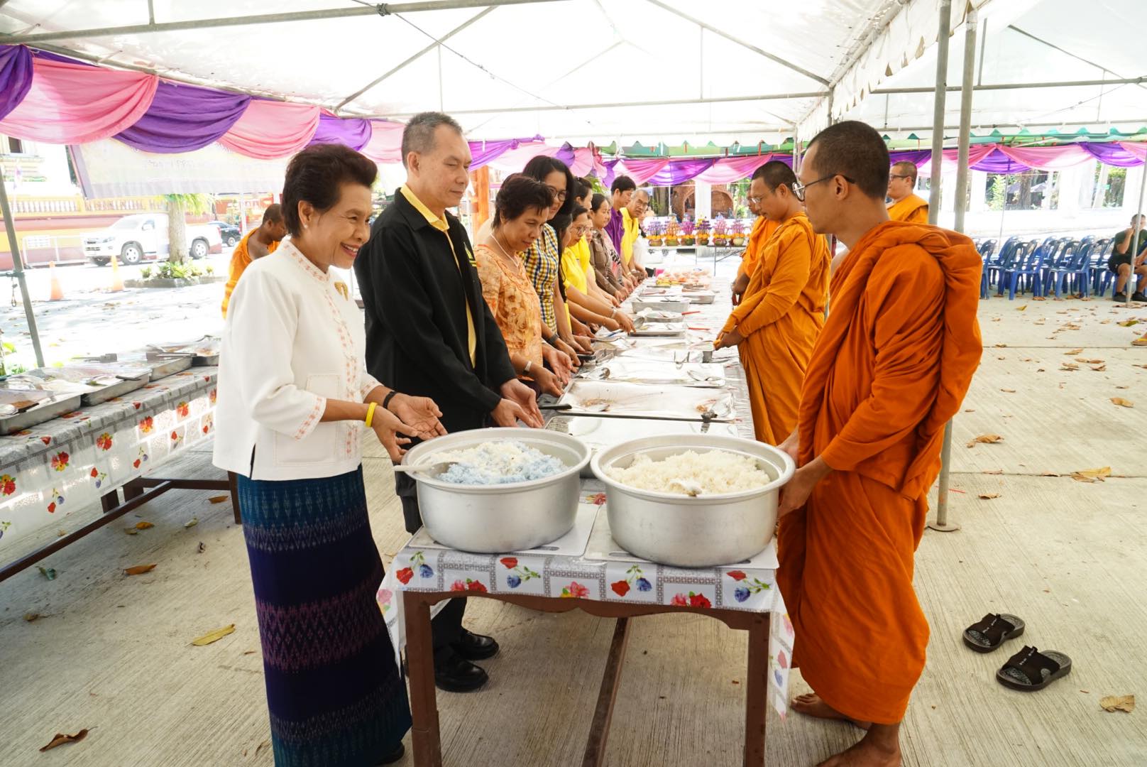 โครงการบรรพชาอุปสมบทถวายพระราชกุศล แด่พระบาทสมเด็จพระบรมชนกาธิเบศร มหาภูมิพลอดุลยเดชมหาราช บรมนาถบพิตร (รัชกาลที่ 9)
