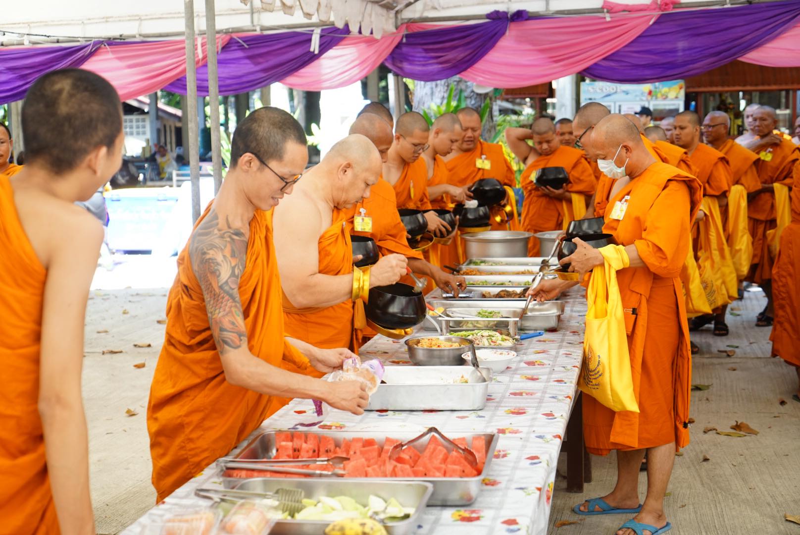 โครงการบรรพชาอุปสมบทถวายพระราชกุศล แด่พระบาทสมเด็จพระบรมชนกาธิเบศร มหาภูมิพลอดุลยเดชมหาราช บรมนาถบพิตร (รัชกาลที่ 9)