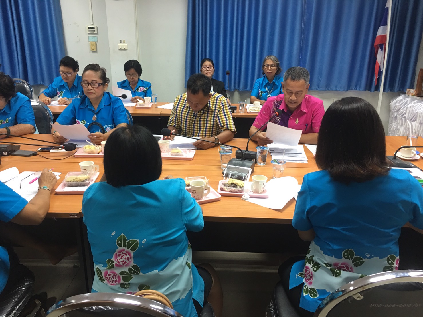 การประชุมคณะกรรมการพัฒนาสตรีจังหวัดปราจีนบุรี (กพสจ.) เพื่อพิจารณาคัดเลือกสตรีดีเด่นด้านการพัฒนาชุมชนจังหวัดปราจีนบุรี