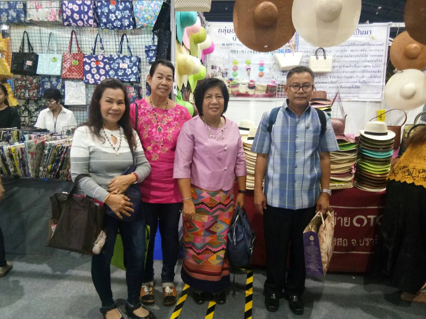 พัฒนาการจังหวัดปราจีนบุรี เยี่ยมชม สร้างขวัญกำลังใจแก่ผู้ผลิต ปู้ประกอบการ OTOP ในงาน OTOP CITY 2019