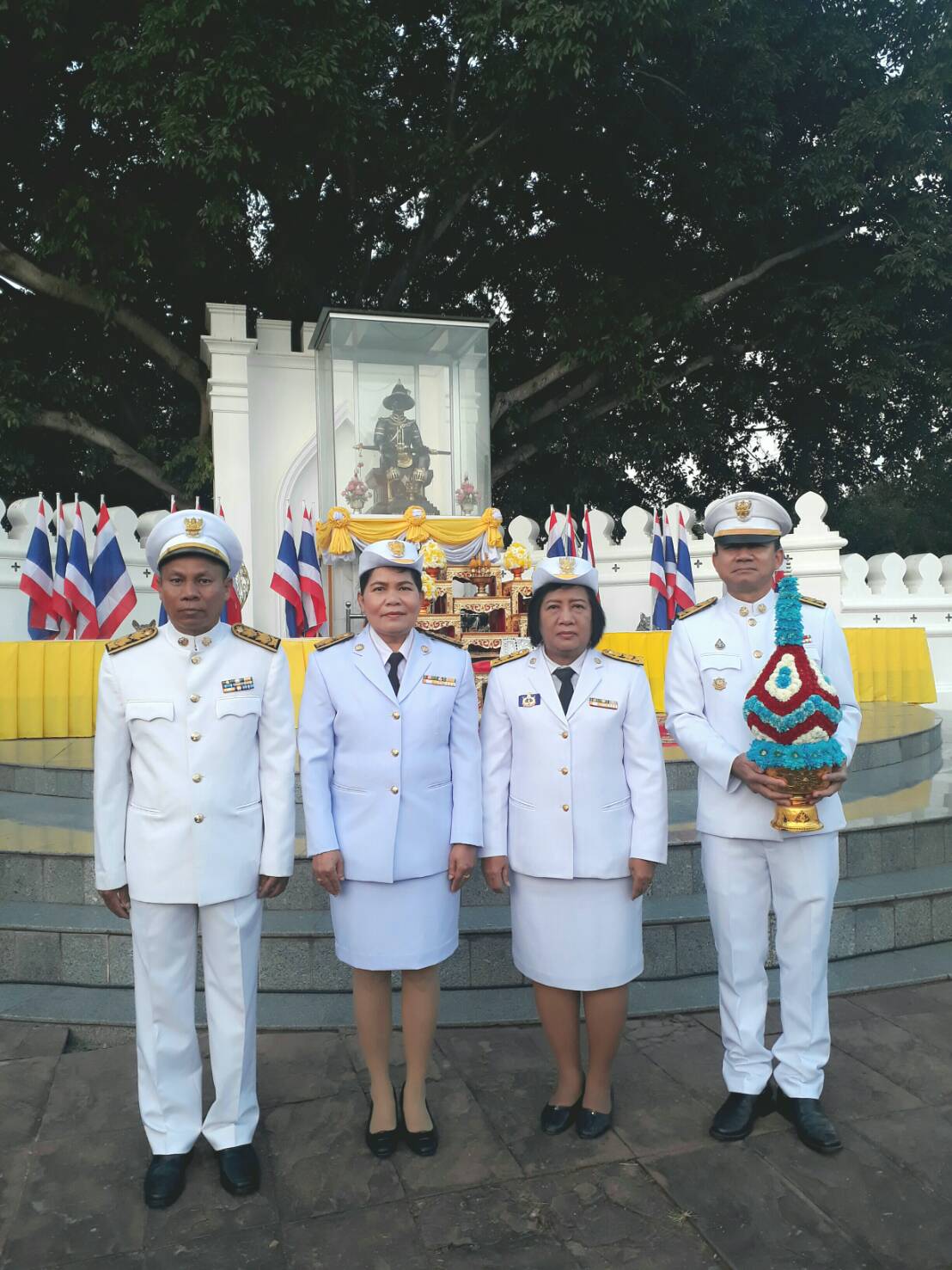 พิธีถวายราชสักการะพระบรมราชานุสาวรีย์สมเด็จพระเจ้าตากสินมหาราช