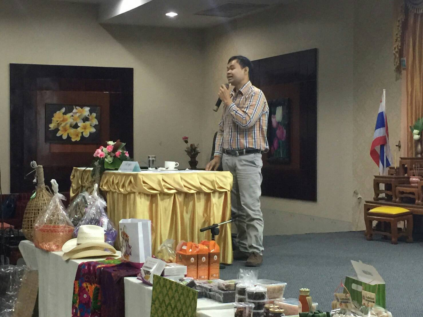 โครงการพัฒนาศักยภาพเครือข่ายองค์ความรู้ Knowledge – Based OTOP  (KBO) จังหวัดปราจีนบุรี กิจกรรมที่ 1 การพัฒนาศักยภาพเครือข่ายองค์ความรู้ KBO จังหวัด : การประชุมเชิงปฏิบัติการสร้างองค์ความรู้ KBO การพัฒนาผลิตภัณฑ์ OTOP แก่กลุ่มผู้ผลิตชุมชน และผู้เกี่ยวข้อง