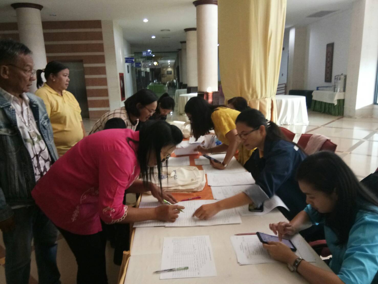 โครงการพัฒนาศักยภาพเครือข่ายองค์ความรู้ Knowledge – Based OTOP  (KBO) จังหวัดปราจีนบุรี กิจกรรมที่ 1 การพัฒนาศักยภาพเครือข่ายองค์ความรู้ KBO จังหวัด : การประชุมเชิงปฏิบัติการสร้างองค์ความรู้ KBO การพัฒนาผลิตภัณฑ์ OTOP แก่กลุ่มผู้ผลิตชุมชน และผู้เกี่ยวข้อง