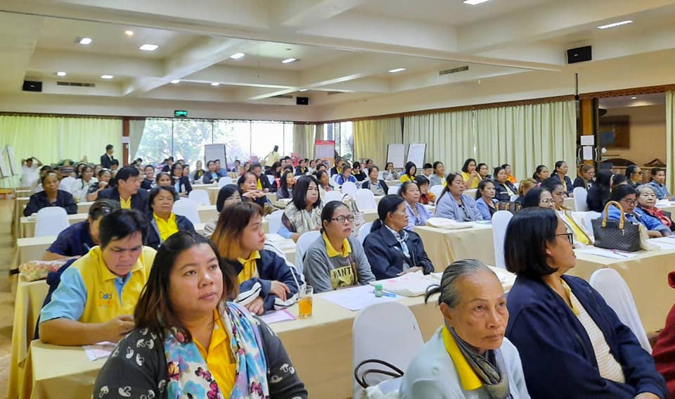 พิธีเปิดโครงการเสริมทักษะอาชีพสตรีเพื่อการบริหารจัดการหนี้ กิจกรรมที่ 1  ประชุมเสริมทักษะอาชีพสตรีเพื่อการบริหารจัดการหนี้