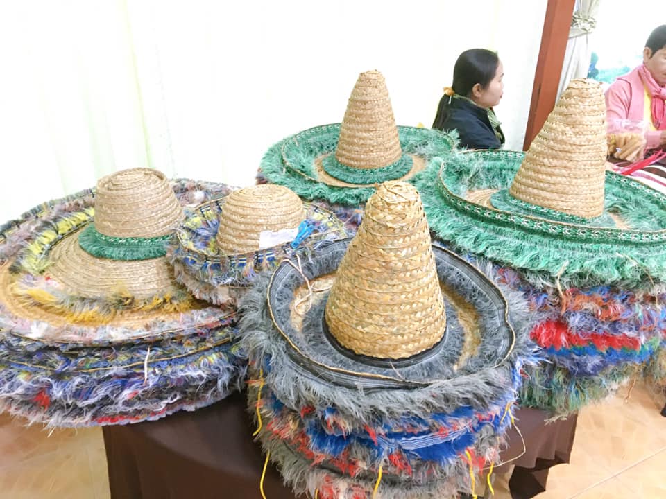 พิธีเปิดโครงการเสริมทักษะอาชีพสตรีเพื่อการบริหารจัดการหนี้ กิจกรรมที่ 1  ประชุมเสริมทักษะอาชีพสตรีเพื่อการบริหารจัดการหนี้
