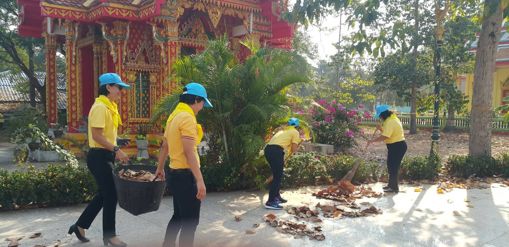 กิจกรรมจิตอาสาพัฒนา ในโอกาสวันคล้ายวันทรงปราบดาภิเษกสมเด็จพระเจ้าตากสินมหาราช : กิจกรรมจิตอาสาพัฒนาปรับปรุงภูมิทัศน์