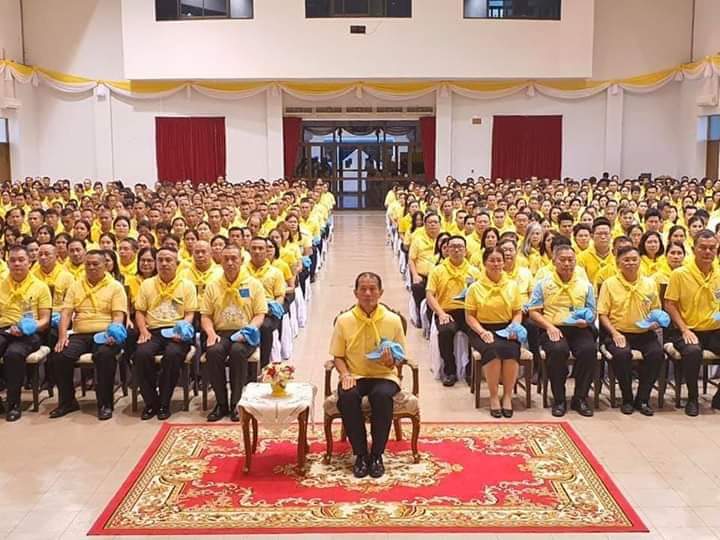 พิธีถวายราชสักการะเบื้องหน้าพระบรมฉายาลักษณ์พระบาทสมเด็จพระเจ้าอยู่หัวช่วงพระราชพิธีเสด็จพระราชดำเนินเลียบพระนครโดยขบวนพยุหยาตราทางชลมารค เนื่องในพระราชพิธีบรมราชาภิเษก พุทธศักราช 2562