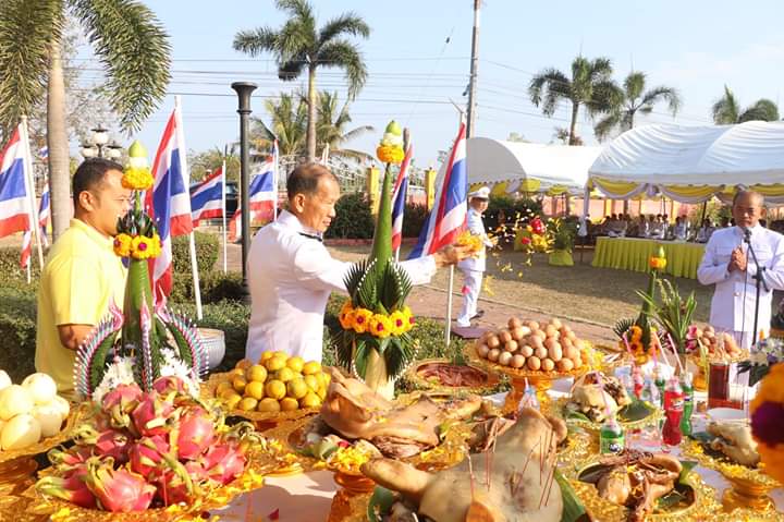 พิธีถวายราชสักการะพระบรมราชานุสาวรีย์สมเด็จพระเจ้าตากสินมหาราช