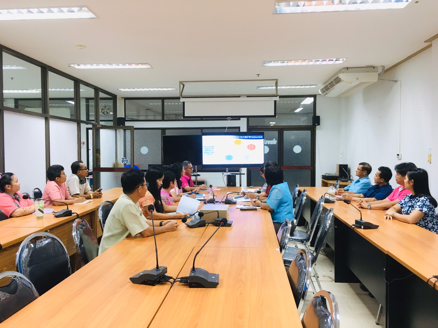 การประชุม Morning Brief ครั้งที่ 24/2562 ณ ห้องประชุม 3001 ชั้น 3 กรมการพัฒนาชุมชน ผ่านระบบทีวี พช.