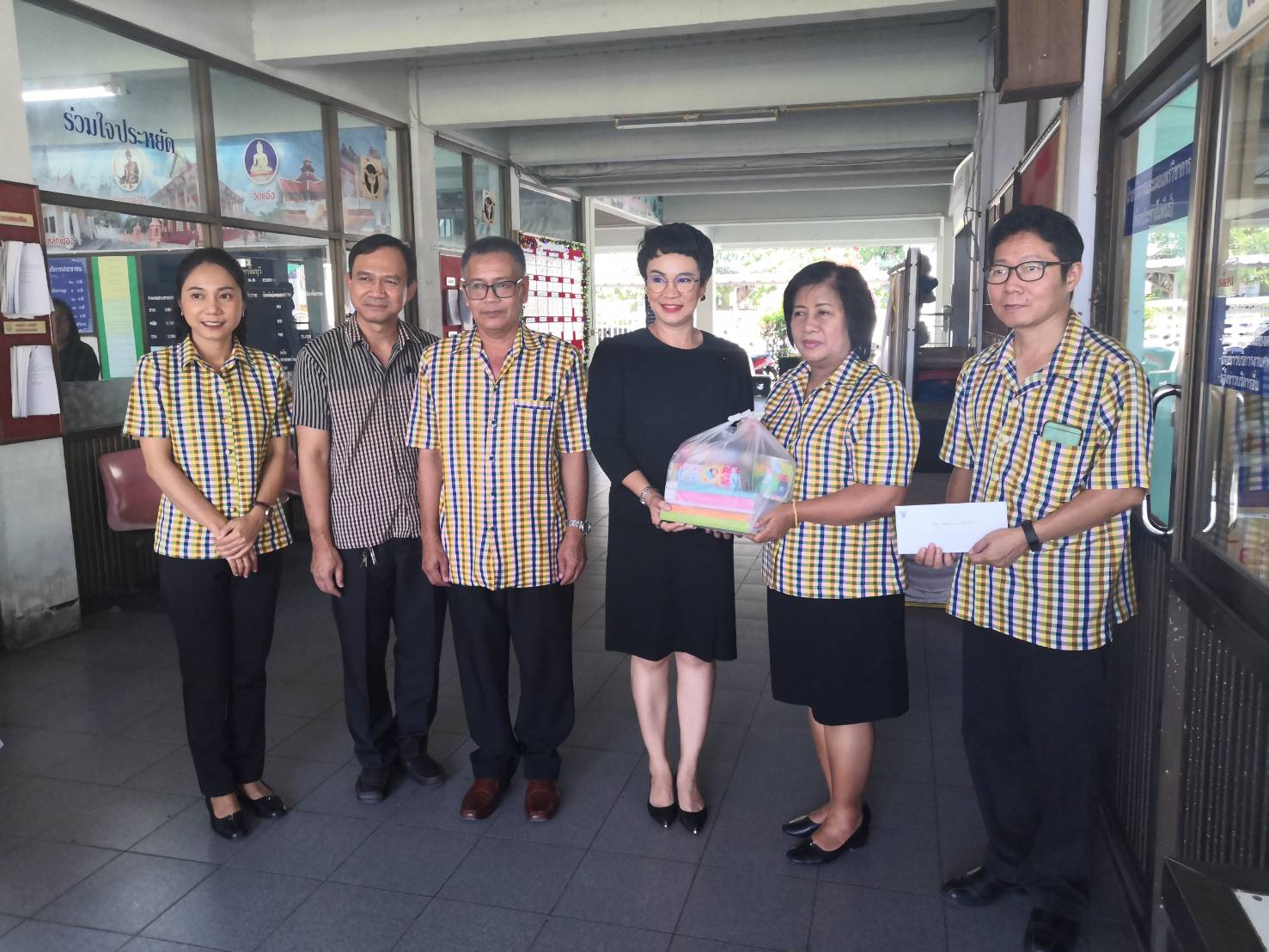 มอบอุปกรณ์การเรียนสำหรับเด็กเนื่องในงานวันเด็กแห่งชาติ ประจำปี 2563