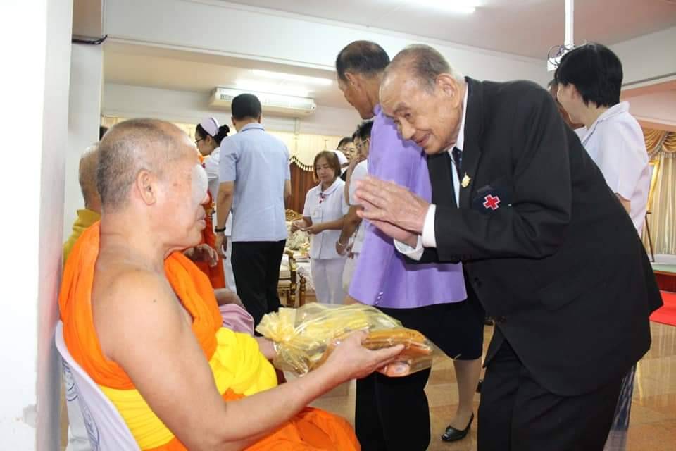 พิธีเปิดโครงการรถคลินิกจักษุเคลื่อนที่สภากาชาดไทยในสมเด็จพระเทพรัตนราชสุดาฯ สยามบรมราชกุมารี