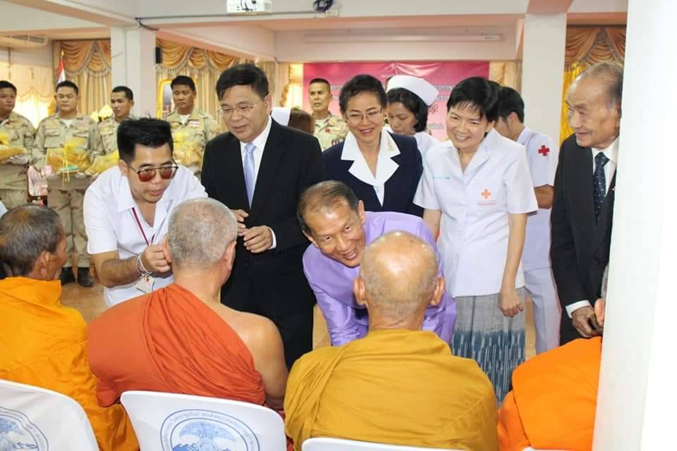 พิธีเปิดโครงการรถคลินิกจักษุเคลื่อนที่สภากาชาดไทยในสมเด็จพระเทพรัตนราชสุดาฯ สยามบรมราชกุมารี