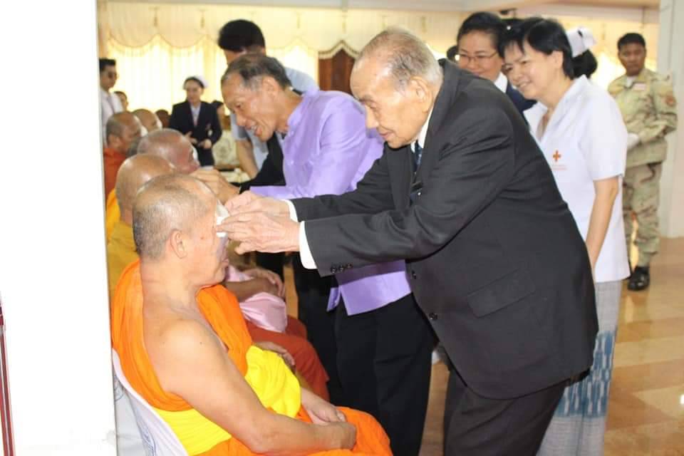 พิธีเปิดโครงการรถคลินิกจักษุเคลื่อนที่สภากาชาดไทยในสมเด็จพระเทพรัตนราชสุดาฯ สยามบรมราชกุมารี
