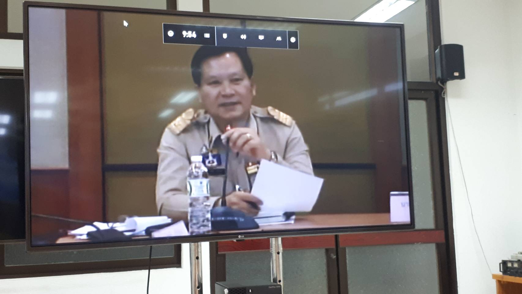การประชุมกรมการพัฒนาชุมชน ครั้งที่ 1/2563 ผ่านระบบ TV พช. ณ ห้องประชุม 3001 ชั้น 3 กรมการพัฒนาชุมชน