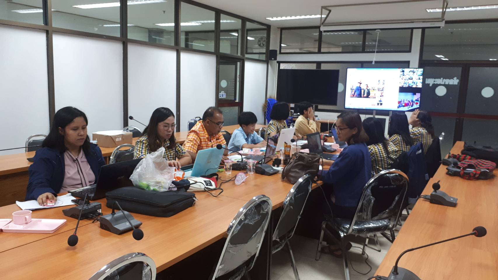 การฝึกอบรมการจัดทำคลิปวิดีโอเพื่อการประชาสัมพันธ์ภารกิจของกรมการพัฒนาชุมชนผ่านระบบ Video Conference