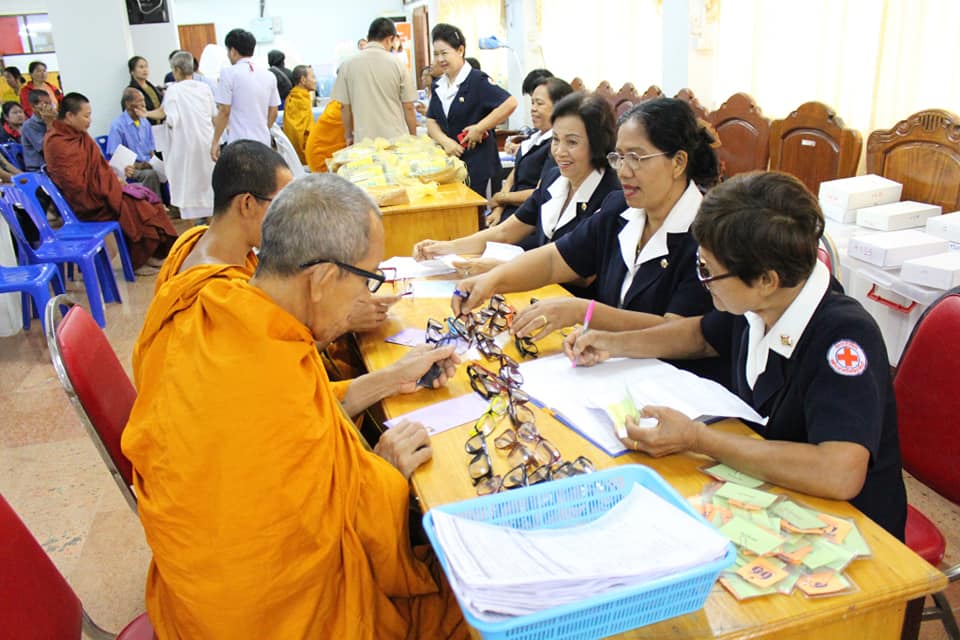พิธีเปิดโครงการรถคลินิกจักษุเคลื่อนที่สภากาชาดไทยในสมเด็จพระเทพรัตนราชสุดาฯ สยามบรมราชกุมารี