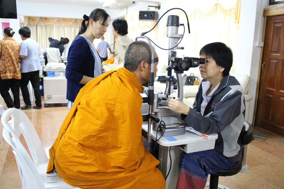 พิธีเปิดโครงการรถคลินิกจักษุเคลื่อนที่สภากาชาดไทยในสมเด็จพระเทพรัตนราชสุดาฯ สยามบรมราชกุมารี