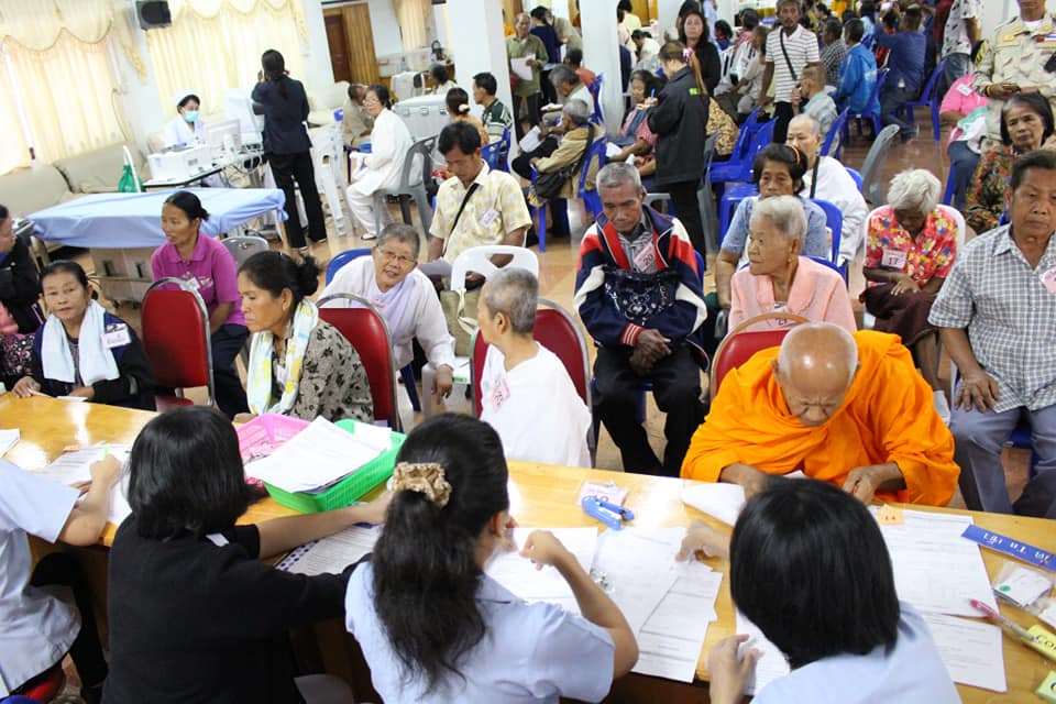 พิธีเปิดโครงการรถคลินิกจักษุเคลื่อนที่สภากาชาดไทยในสมเด็จพระเทพรัตนราชสุดาฯ สยามบรมราชกุมารี