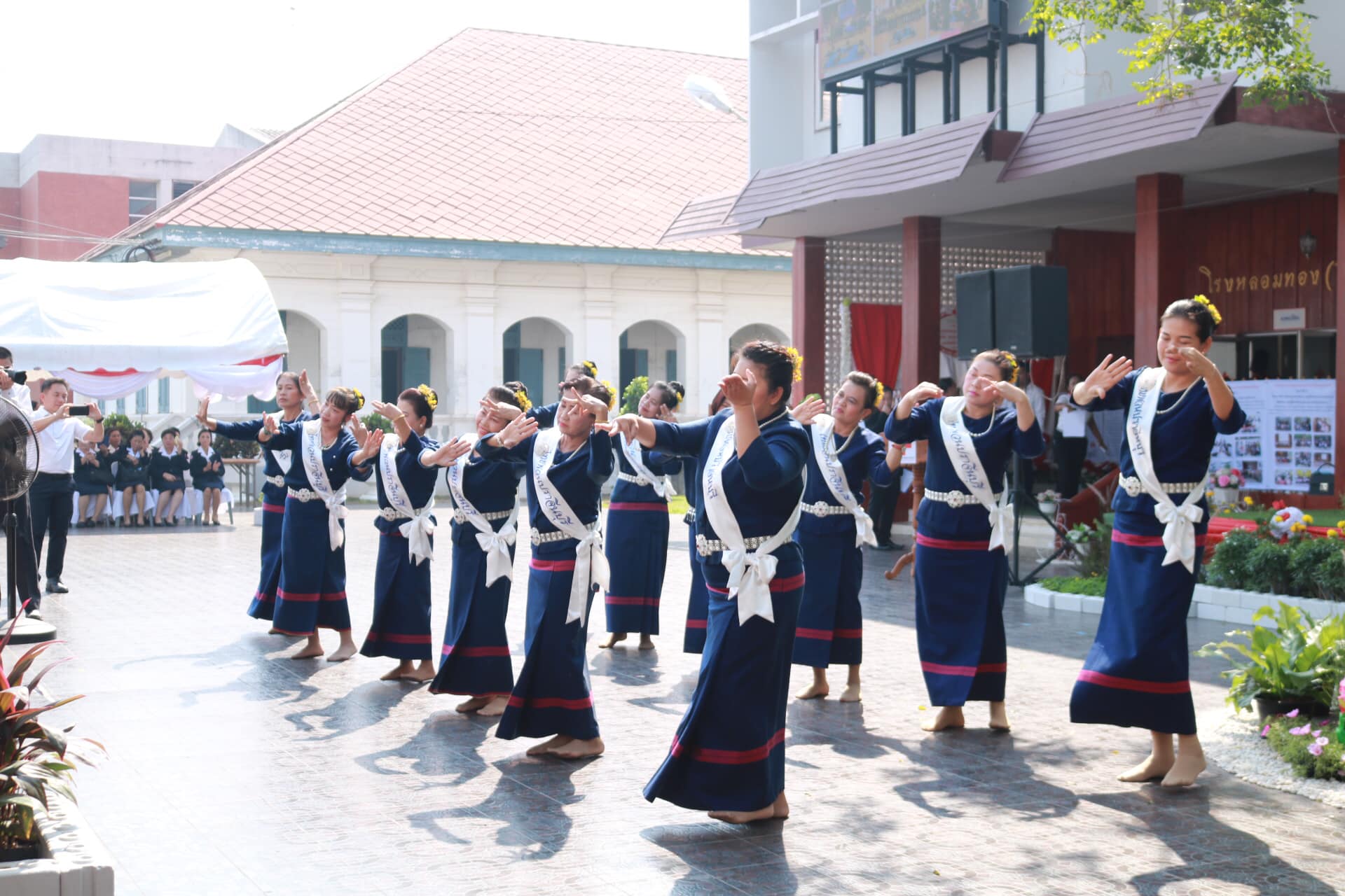 พิธีเปิดงานวันรวมน้ำใจสู่กาชาดจังหวัดปราจีนบุรี ประจำปี 2563