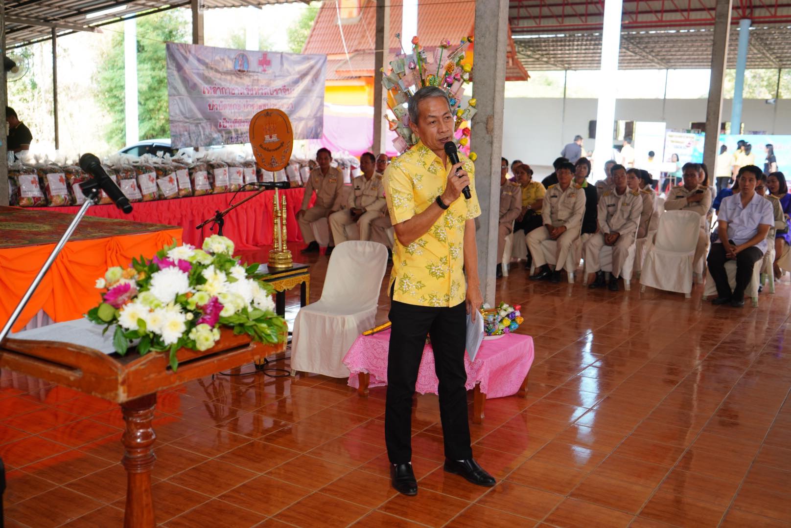 โครงการหน่วยบำบัดทุกข์ บำรุงสุข สร้างรอยยิ้มให้ประชาชน จังหวัดปราจีนบุรี ครั้งที่ 2/2563  ณ  วัดทุ่งวิจิตร หมู่ที่ 10 ตำบลสะพานหิน อำเภอนาดี จังหวัดปราจีนบุรี