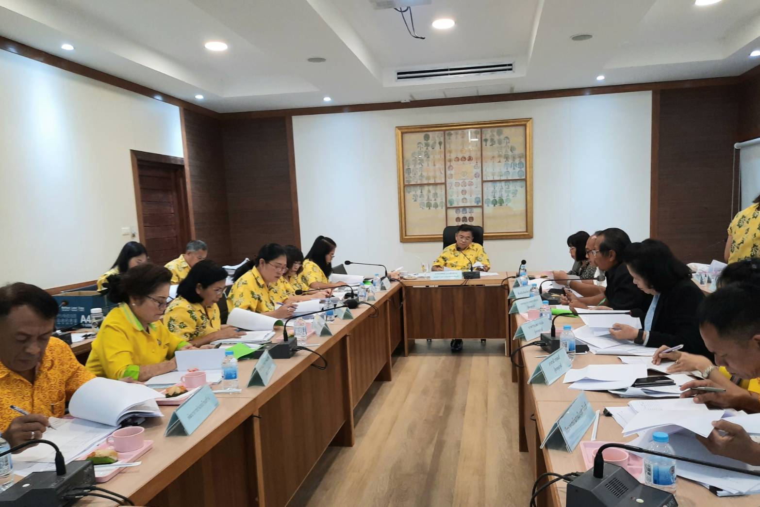 การประชุมคณะอนุกรรมการบริหารกองทุนพัฒนาบทบาทสตรีระดับจังหวัด จังหวัดปราจีนบุรี ครั้งที่ 3/2563