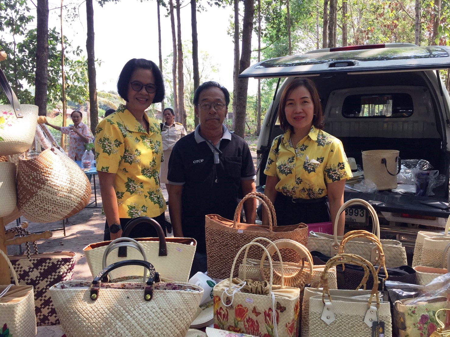 โครงการหน่วยบำบัดทุกข์ บำรุงสุข สร้างรอยยิ้มให้ประชาชน จังหวัดปราจีนบุรี ครั้งที่ 2/2563  ณ  วัดทุ่งวิจิตร หมู่ที่ 10 ตำบลสะพานหิน อำเภอนาดี จังหวัดปราจีนบุรี