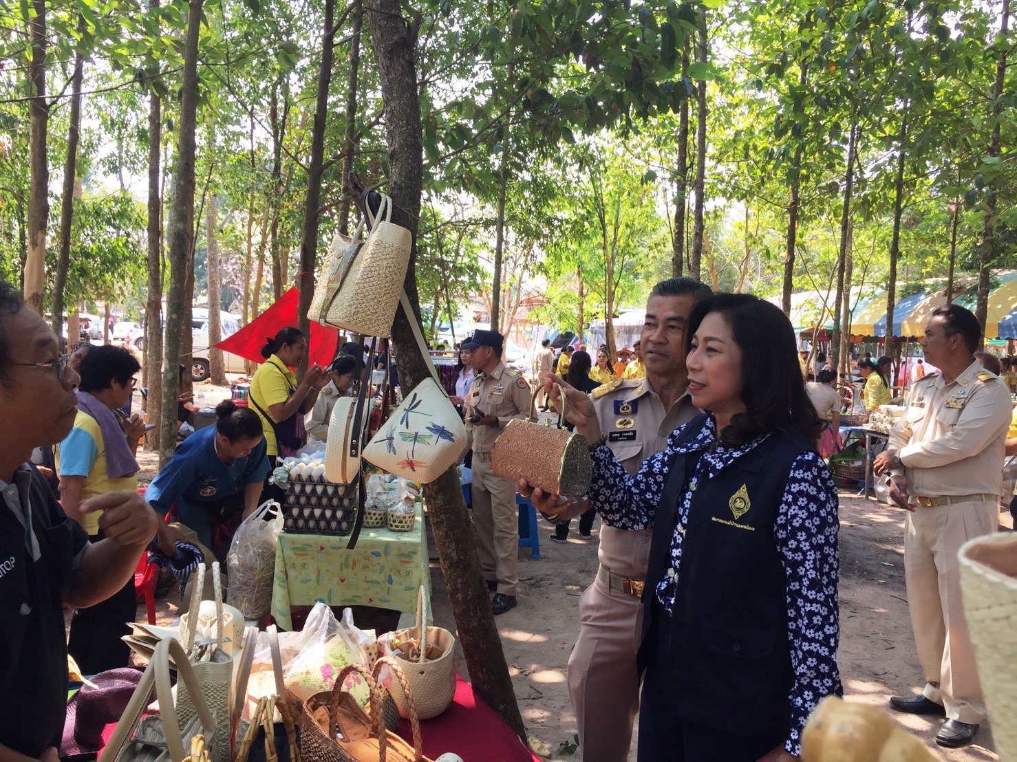 โครงการหน่วยบำบัดทุกข์ บำรุงสุข สร้างรอยยิ้มให้ประชาชน จังหวัดปราจีนบุรี ครั้งที่ 2/2563  ณ  วัดทุ่งวิจิตร หมู่ที่ 10 ตำบลสะพานหิน อำเภอนาดี จังหวัดปราจีนบุรี