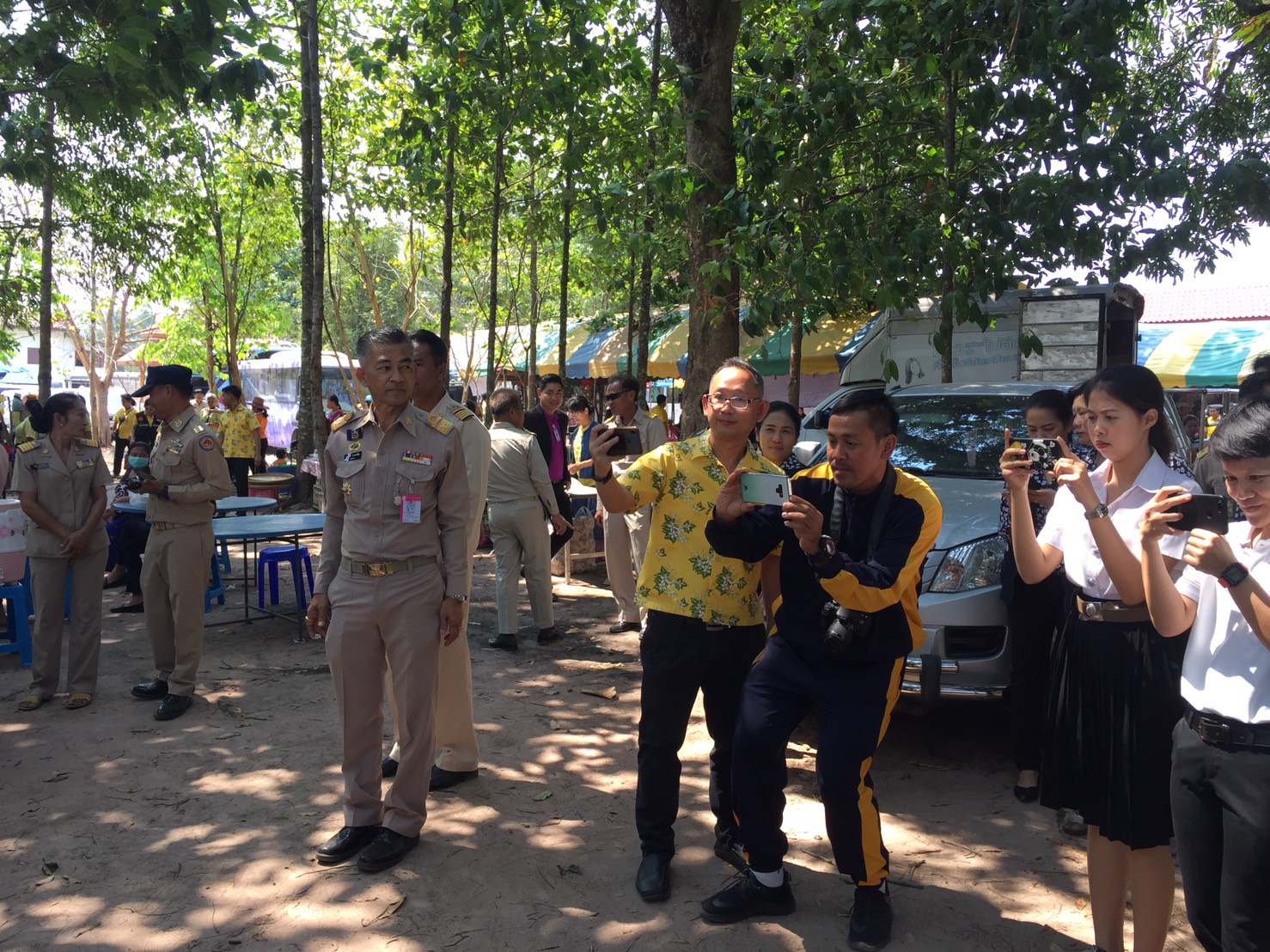 โครงการหน่วยบำบัดทุกข์ บำรุงสุข สร้างรอยยิ้มให้ประชาชน จังหวัดปราจีนบุรี ครั้งที่ 2/2563  ณ  วัดทุ่งวิจิตร หมู่ที่ 10 ตำบลสะพานหิน อำเภอนาดี จังหวัดปราจีนบุรี
