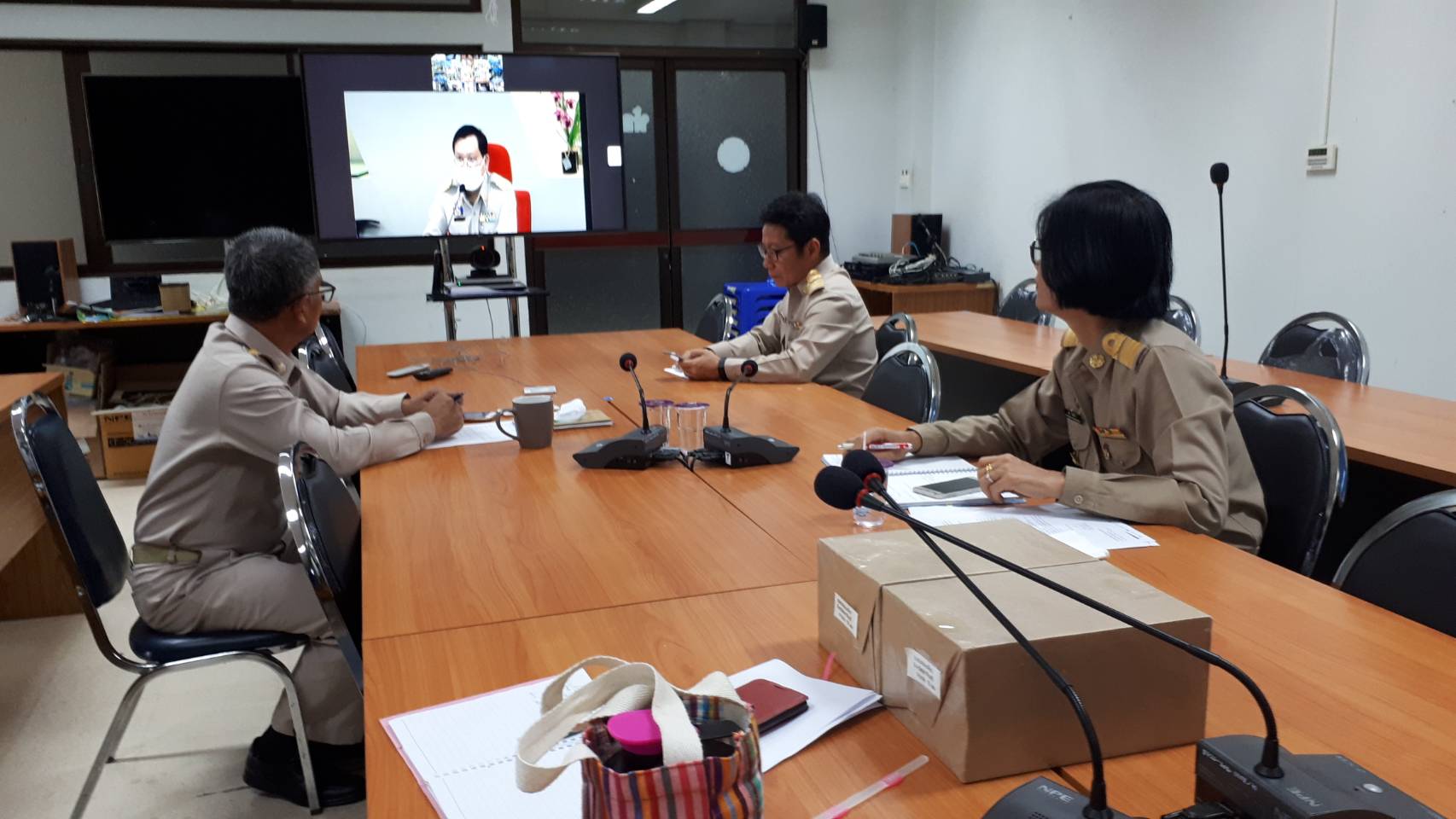 การประชุมซักซ้อมความเข้าใจการดำเนินงานหนึ่งตำบล หนึ่งผลิตภัณฑ์(OTOP) ผ่านระบบวิดีทัศน์ทางไกล(Video Conference)