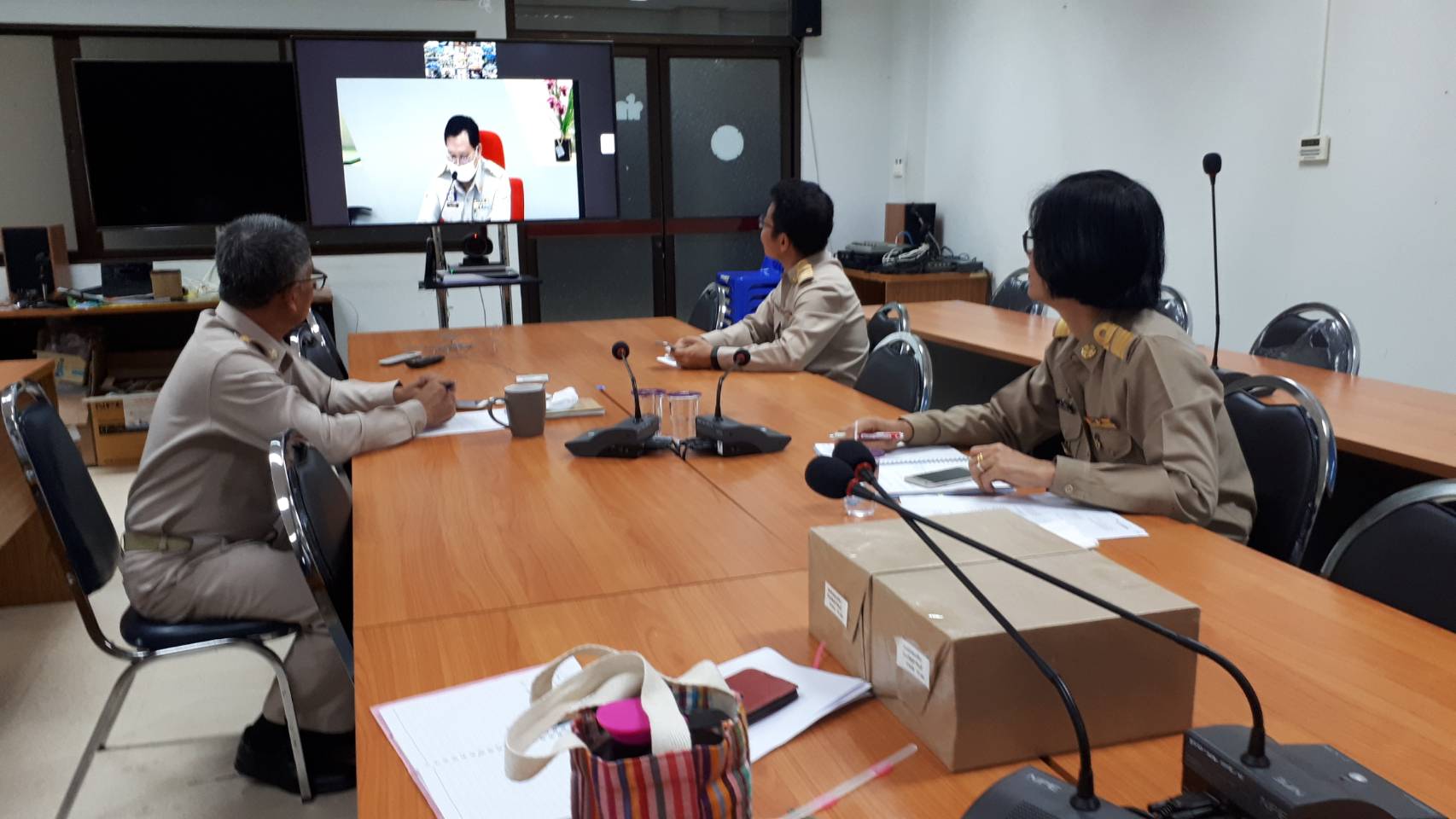 การประชุมซักซ้อมความเข้าใจการดำเนินงานหนึ่งตำบล หนึ่งผลิตภัณฑ์(OTOP) ผ่านระบบวิดีทัศน์ทางไกล(Video Conference)