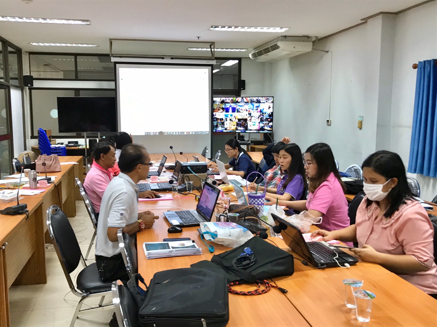 การฝึกอบรมขยายผลการใช้งานระบบบริหารจัดการข้อมูลเพื่อการพัฒนาชุมชนและจัดทำระบบการวิเคราะห์ข้อมูลตามความต้องการของผู้ใช้ประจำปี 2562